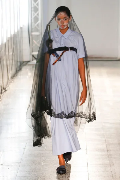 Look 19